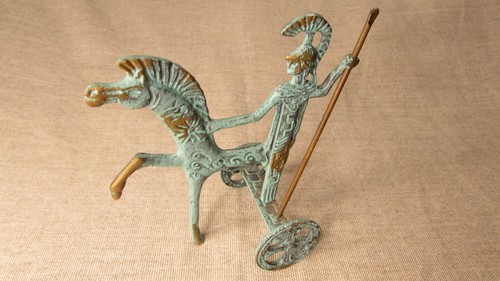 Vintage grüne Bronzeskulptur der olympischen Göttin Athene fährt einen Streitwagen - Bild 6 von 7