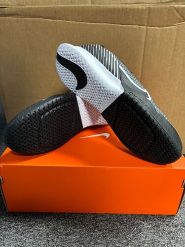 Nike Men's Zoom Vapor Pro 2 HC Tennis Shoe Style DR6191 001 - Picture 3 of 3