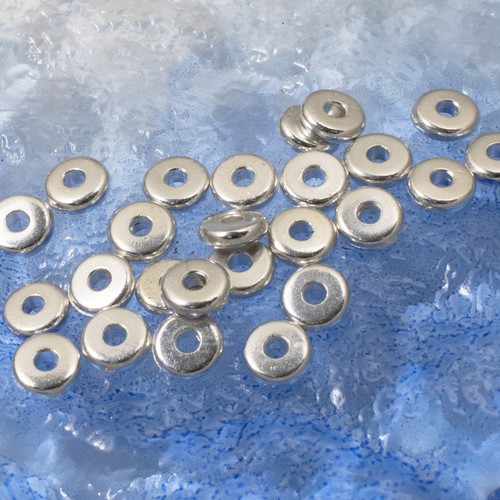 25 Bright Silver 5mm Disk Spacers - Contemporary Heishi - TierraCast Design - Bild 8 von 8