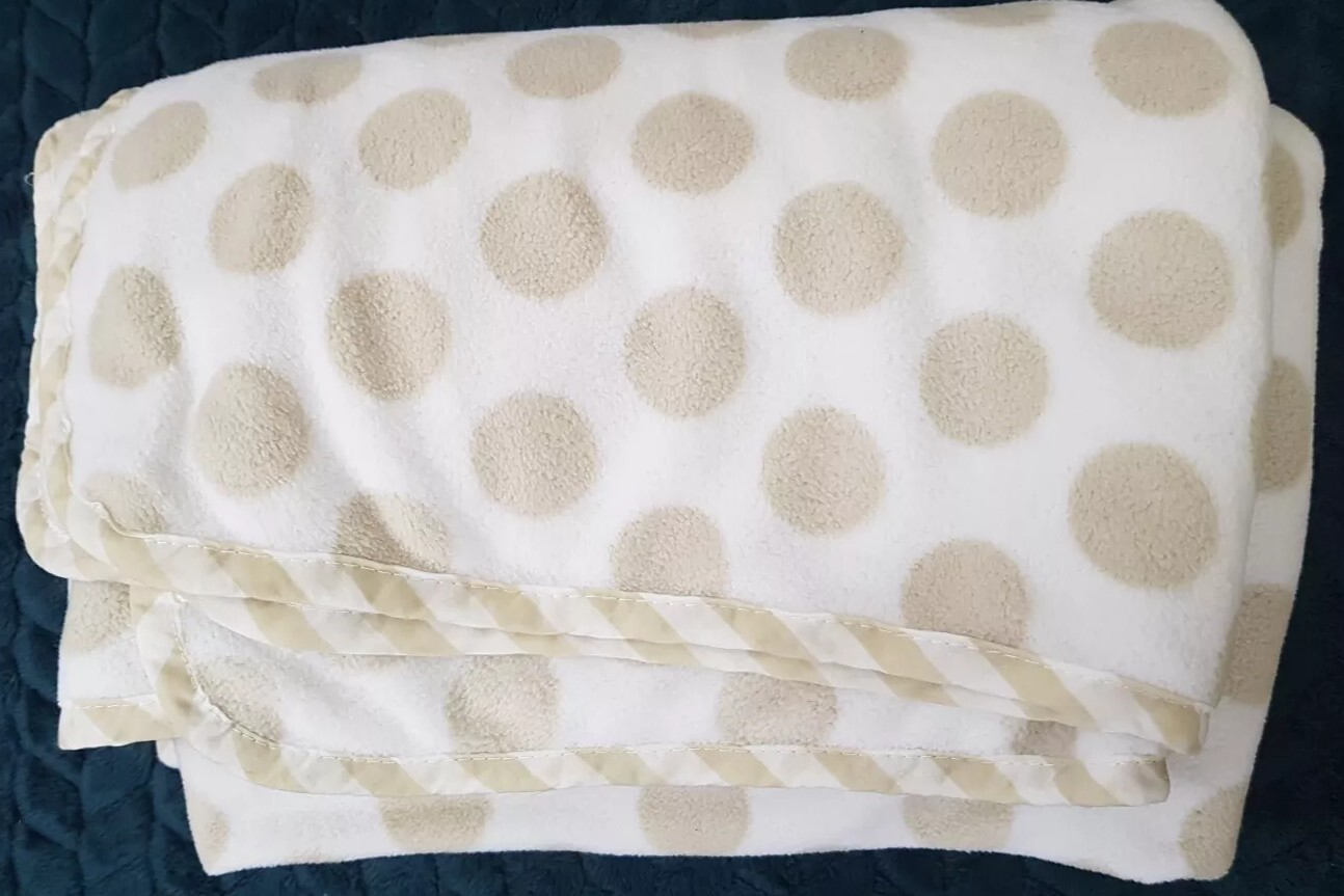 Coperta lettino in pile Mothercare bianco beige