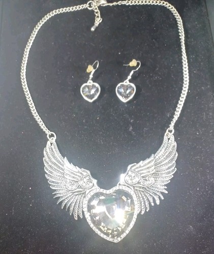Heart & Wings Jewelry Necklace & Earrings Beautiful Dangle Drop Statement Bling - Picture 2 of 7