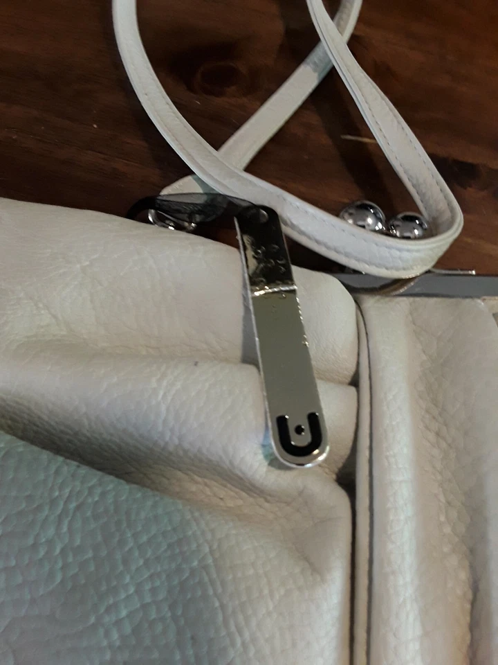 Bolso clutch/bolso con arco marfil NILA ANTHONY NUEVO CON ETIQUETAS😊 ENVÍO RÁPIDO 😊 Foto 3 de 4