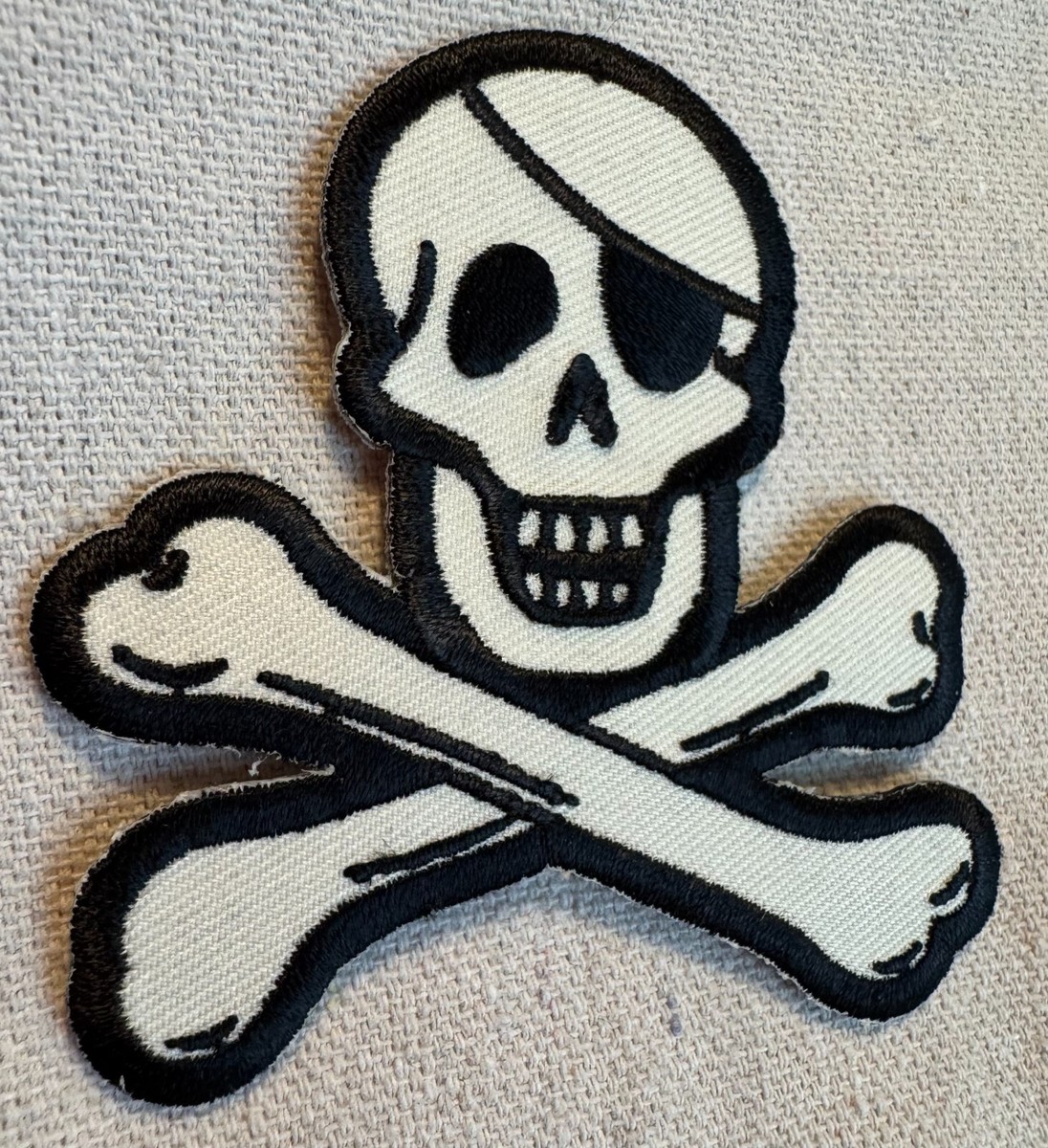 No.1148 ☆横振り刺繍パッチ☆ JOLLY ROGERS PIRATE LOGO PATCH Skull Crossbones JOLLY ROGER SKELETON