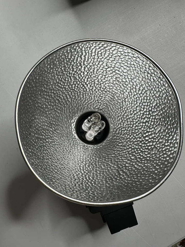 Flash Sunpak 120J Auto Pro con Bombilla, Reflector NECESITA BOMBILLA NUEVA Foto 2 de 4