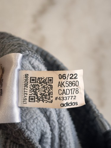 Adidas Youth Heather Tricot Joggers in Grey Heather Large (14/16) Used - Picture 4 of 6