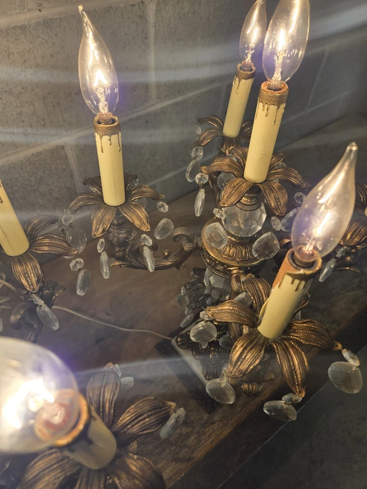 "Par de prismas de vidrio con base de mármol de querubín de 22"" antiguos pesados" Foto 2 de 4