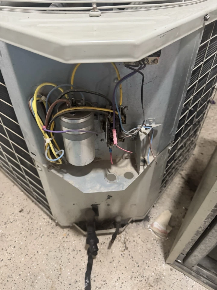 Unidad condensadora aire acondicionado Bryant Foto 2 de 4