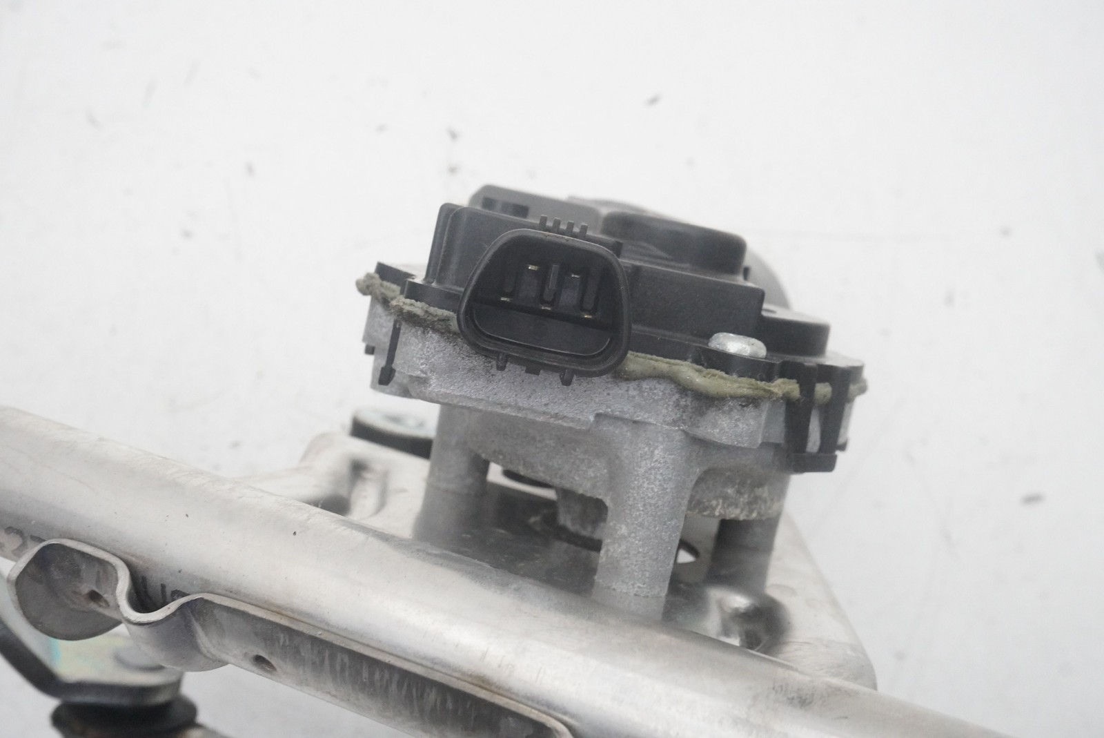 Ferrari California 2015-2018 Front Windshield wiper motor P/N 85804000