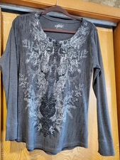 Style & Co. Gray Ribbed Size L Graphic Print Front Long Sleeve Henley Top