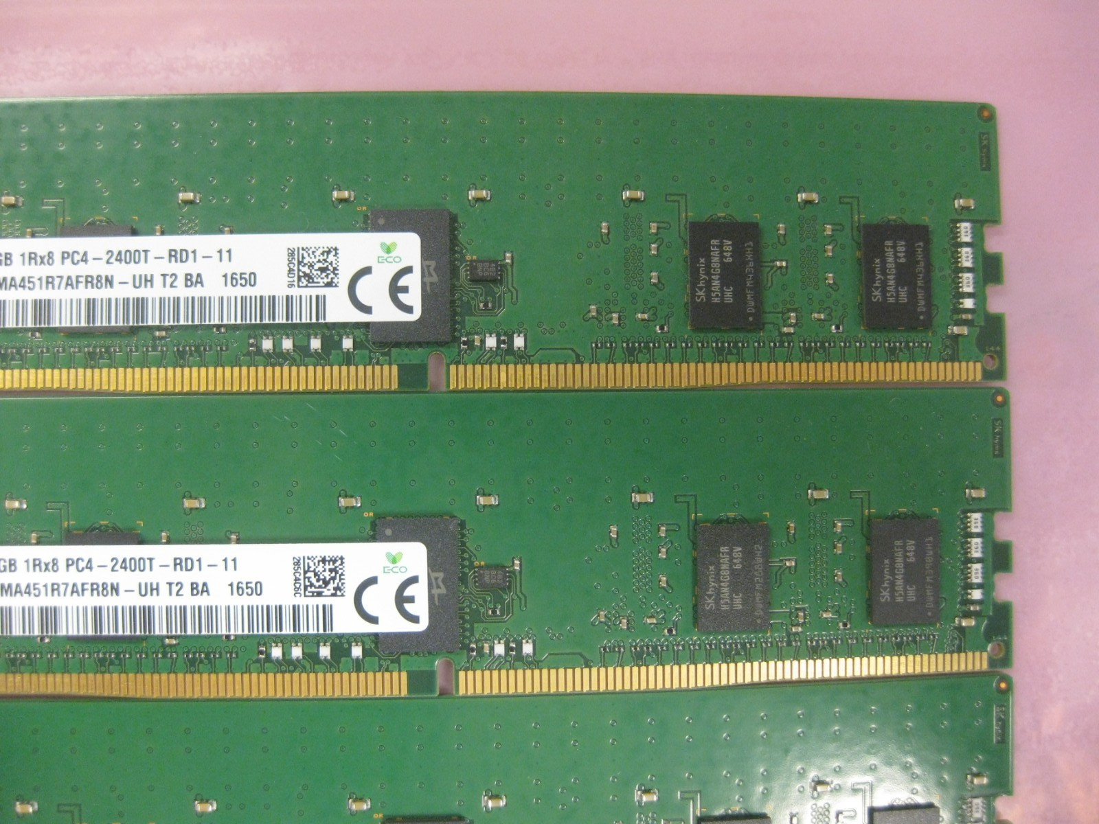 как выглядит 16GB DDR4-2400T-R SK HYNIX HMA451R7AFR8N-UH PC4-19200 Registered ECC Server RAM фото