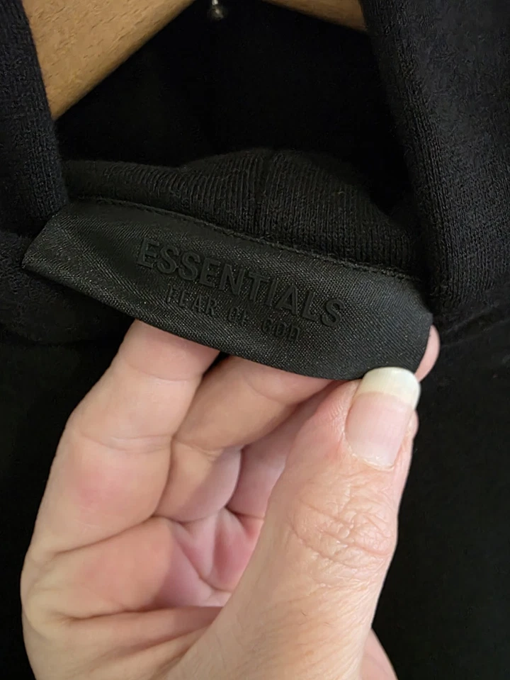 Essentials Sudadera con Capucha Negra NBA Talla Mediana NUEVA con Etiquetas 100% Auténtica Nueva con Etiquetas Foto 3 de 4