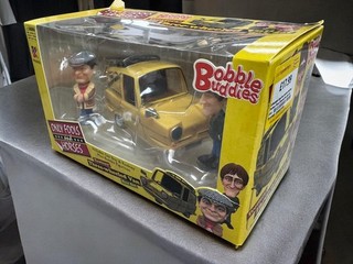 New Only Fools & Horses Three Wheeled Van & Figures Box Collectors Set Bobbles