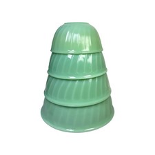 Nice Vintage Set of 4  Anchor Hocking Fire King Jadeite Swirl Mixing Bowls