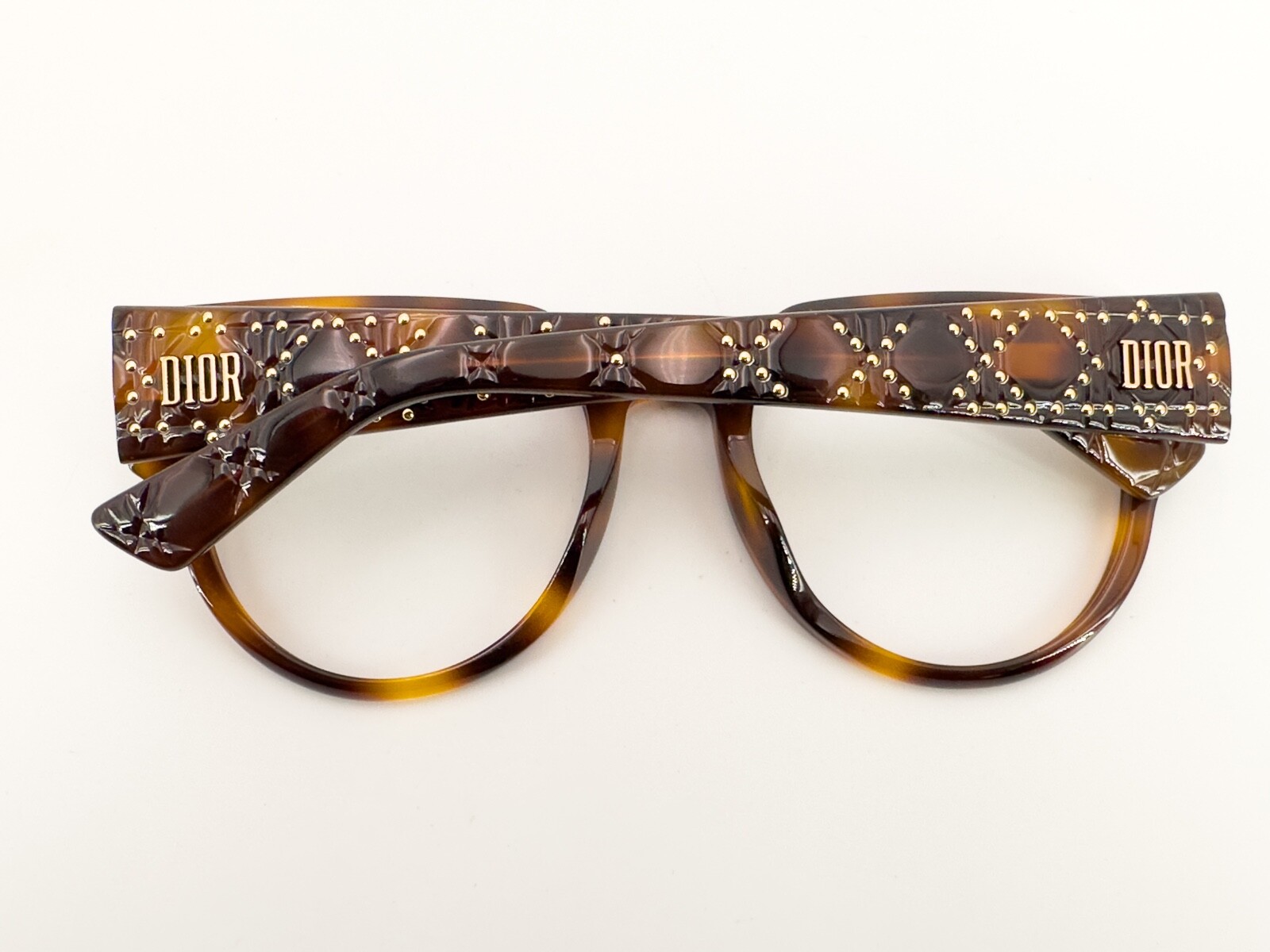 lady dior studs 3