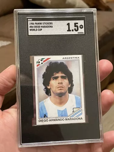 1986 DIEGO MARADONA PANINI COPPA DEL MONDO CAPRA ARGENTINA CAMPIONE DI CALCIO #84 SGC 1.5