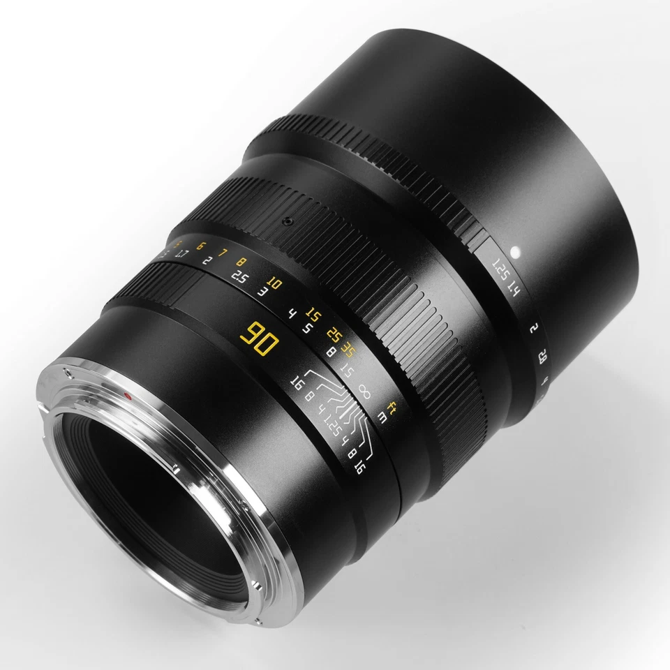 TTArtisan 90mm F1.25 Manual Focus Lens for Hasselblad X1D 50C II X2D 100C Camera - Image 2 of 4