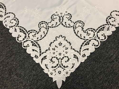 White Embroidered Embroidery Cutwork Tablecloth 72x126" Wedding Bridal 12 Napkin - Picture 5 of 12