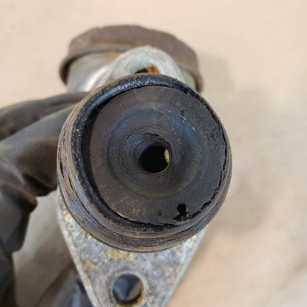 Girling 70 Brake Master Cylinder 19651967 Triumph TR4A eBay