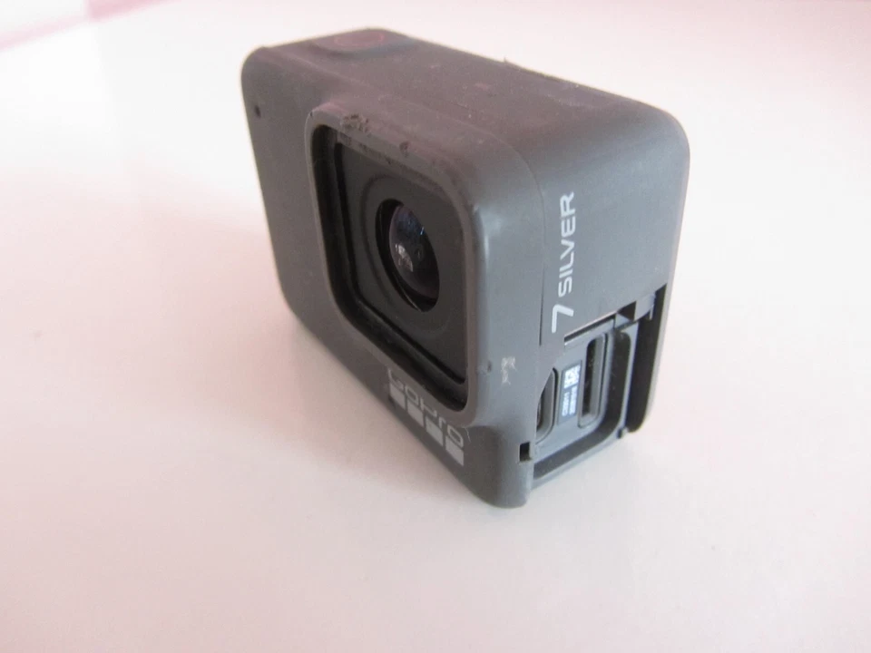 GoPro Hero 7 Silver 4k Action Camera (Not power up) - Image 4 of 4