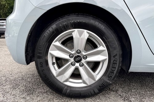 2023 Audi A1 Technik 25 TFSI 95 PS 5-speed Hatchback PETROL Manual - Picture 11 of 24