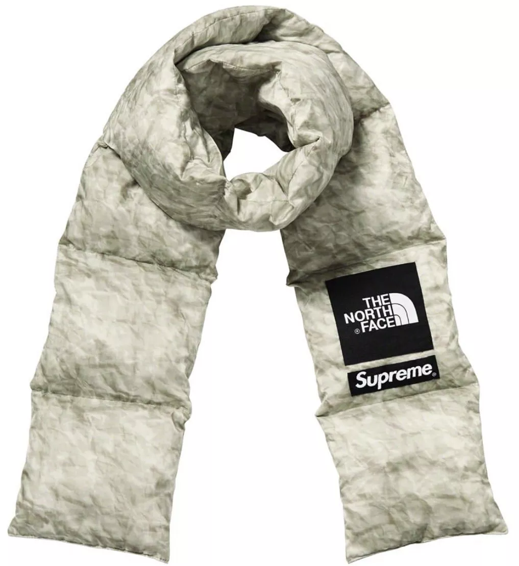 Supreme TNF Paper Print Down Scarf