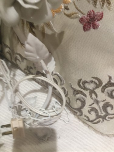 Lampadario bianco italiano Tole Ware bianco Capodimonte rose lampadario lampadario - Foto 6 di 12