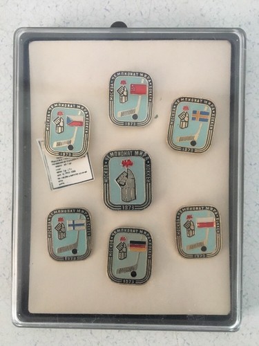 1973 WORLD ICE HOCKEY CHAMPIONSHIPS COLLECTORS PIN SET - Picture 2 of 7