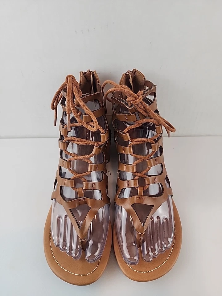 Sandálias veganas City Classified Shoes femininas 6,5 marrom clássico gladiador wedge  - Imagem 3 de 4