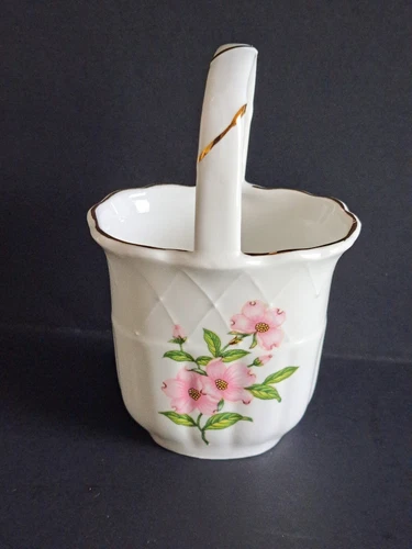 Vintage Lefton Bone China Mini Basket, Dogwood #06234 1987, 4.5"