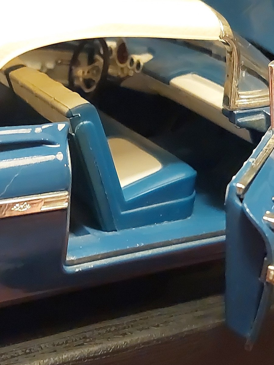 GORGEOUS OCEAN BLUE 1959 CHEVY IMPALA HOOD & DOORS OPEN 1:18