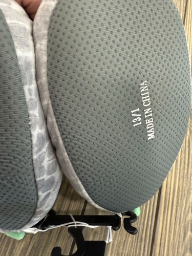 Squishmallows Mädchen Wal Hausschuhe Gr. 13/1 grau & neuwertig Plüsch Hallenschuhe - Bild 5 von 6