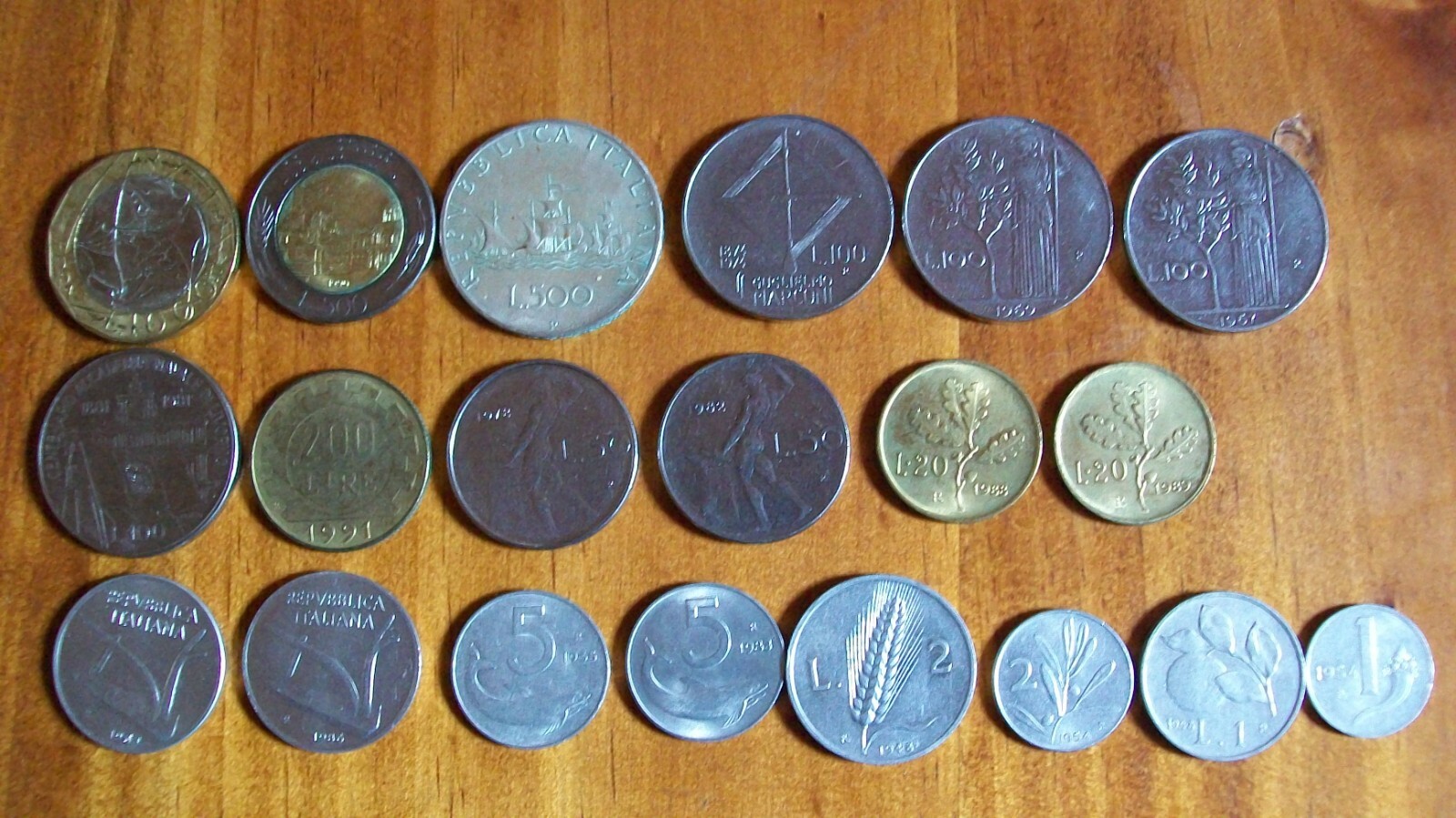 Foto 1 di 8