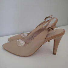 Charles Jourdan women size 7 B  slingback  man made heel shoes