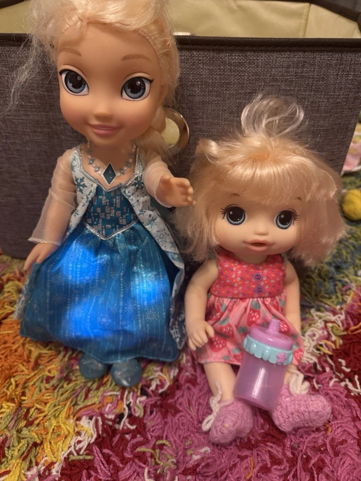 Baby Alive and Light up Elsa plus brushes and bands for hair styling - Image 2 of 4