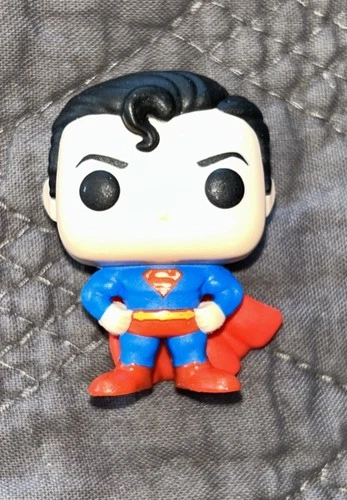 DC Super Heroes 2023, Kinder Joy Funko Pop Superman