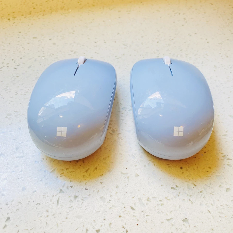 2X Microsoft Bluetooth Mouse Comfortable design Right/Left Hand Pastel Blue - Image 3 of 4