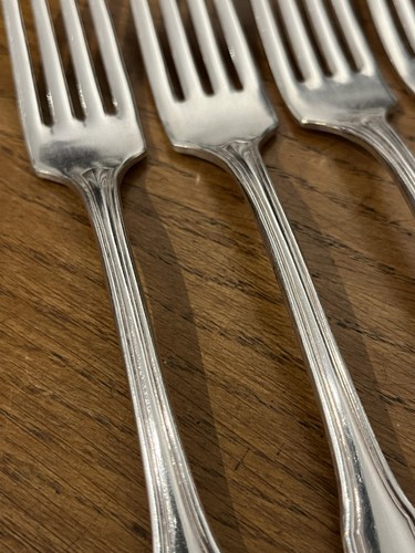 6x ONEIDA COMMUNITY RELIANCE SILVER PLATE “EXETER” PATTERN FORKS - ANTIQUE - Picture 4 of 8