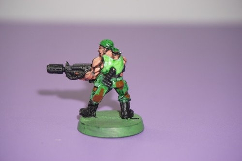 Warhammer 40k Catachan Special Weapon Trooper with Melta Gun Metal - Bild 3 von 3