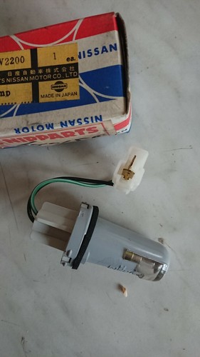 Datsun Bluebird 910, number plate lamp, saloon and hardtop models, new genuine. - Picture 3 of 3