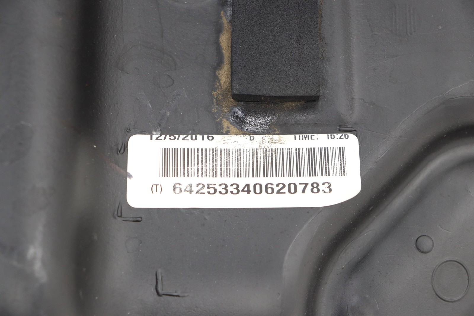 2014 - 2018 BMW X5 F15 REAR FUEL GAS TANK RESERVOIR STORAGE BOTTLE OEM