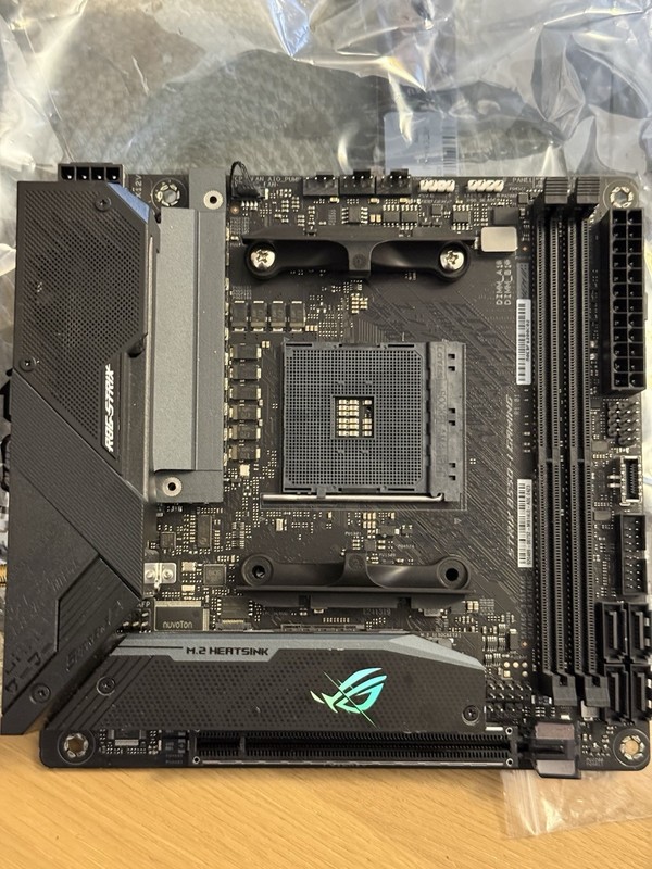 ASUS ROG Strix B550-I Gaming Mini-ITX AM4 DDR4 READ DESCRIPTION