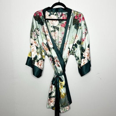 Lilac + London 3 Piece Pajama Set- Kimono Robe, Top And Shorts