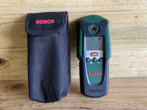BOSCH STUD FINDER DETECTOR WITH CARRY CASE TESTED WORKING 2008 - Picture 1 of 9