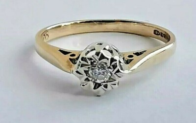 9kt 375 GOLD STERN BESETZT DIAMANT SOLITÄR RING weißer Kopf gelber Schaft 0,05ctw 