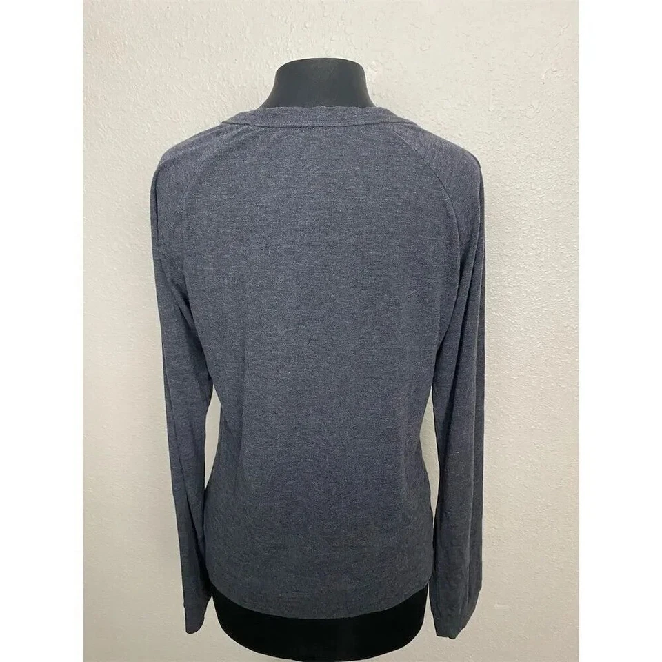 P.J. Pullover Salvage Anthropologie Gris Cuello Redondo Talla S Gráfico Informal 2135 Foto 4 de 4