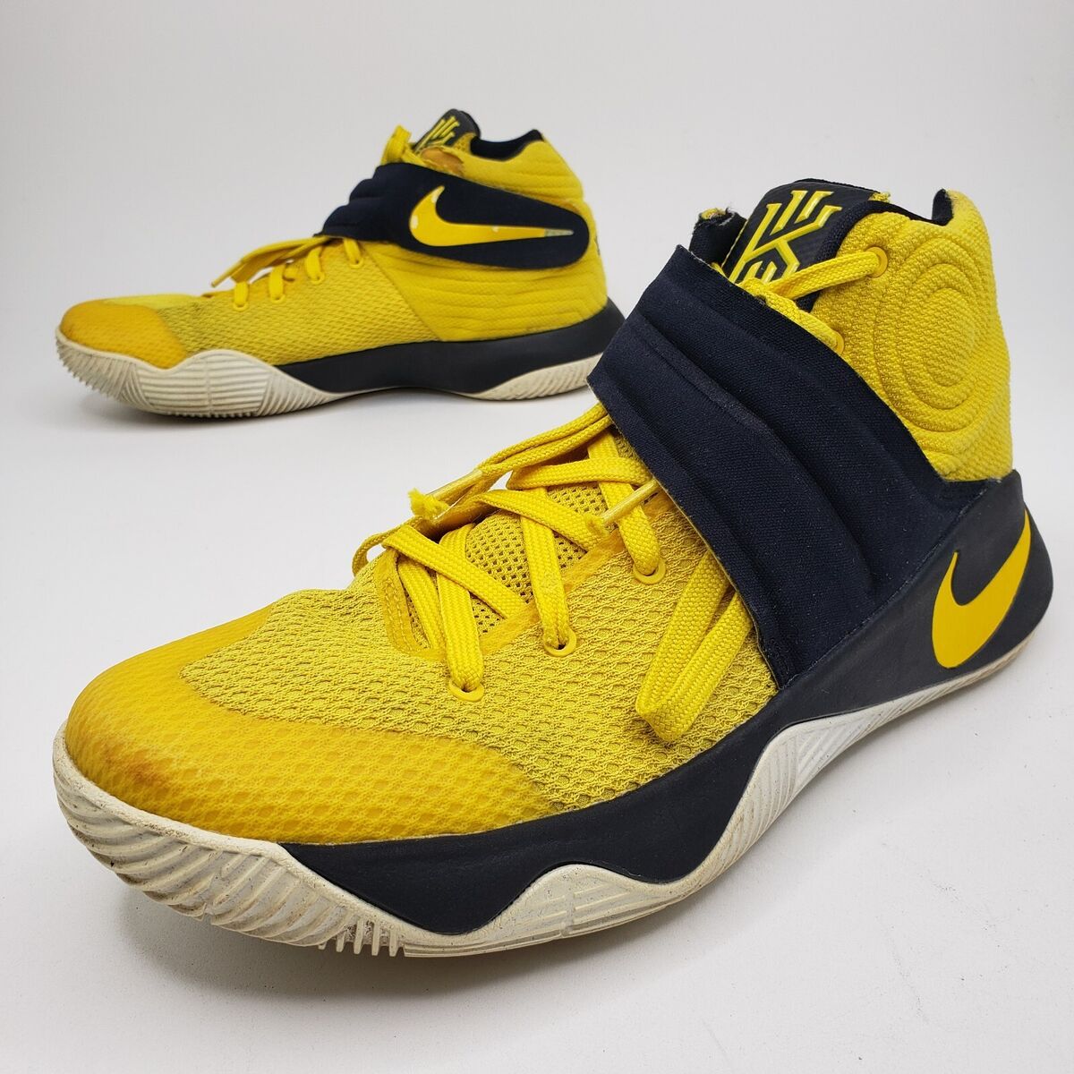 2016 Nike Kyrie 2 II Australia Tour Yellow Black 819583 701 2016 Nike Kyrie 2 II Australia Tour Yellow Black 819583 701