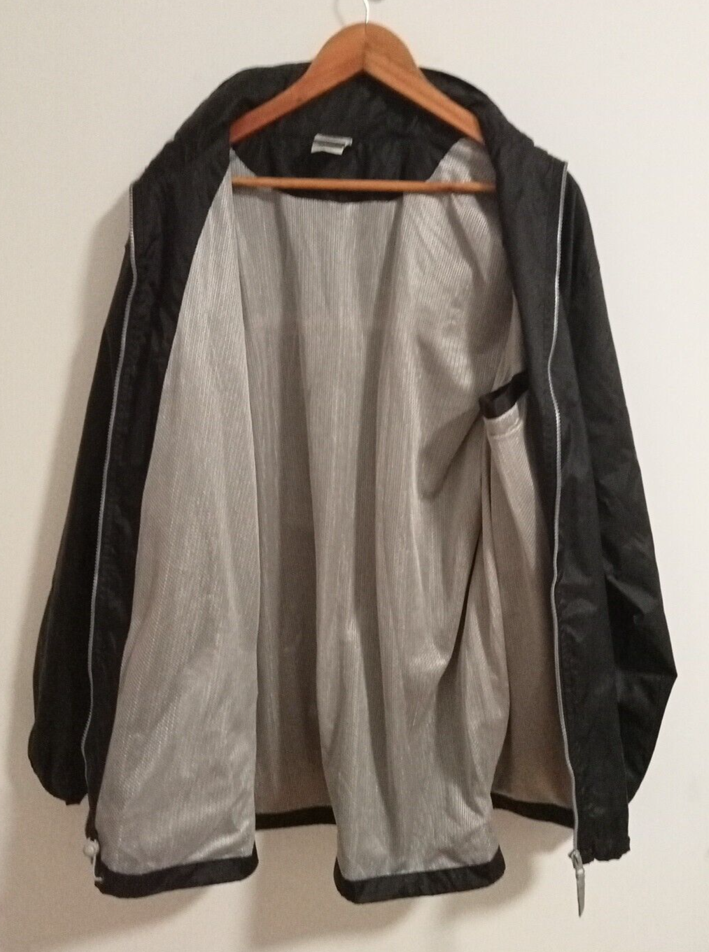 Picture 5 of 24