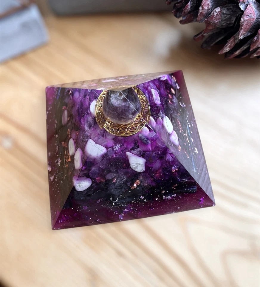 Orgonit Pyramide Bedingungslose Liebe (liebevolle Handarbeit) - Bild 2 von 4