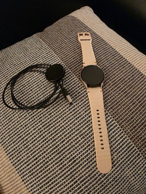 Samsung Galaxy Watch4 SM-R860 40mm Aluminiumgehäuse mit Sport Band - Pink...