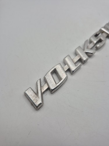Volkswagen Beetle Bug 1302 1970- Genuine Rear Deck Lid Boot Badge Used OEM Part - Foto 3 di 7